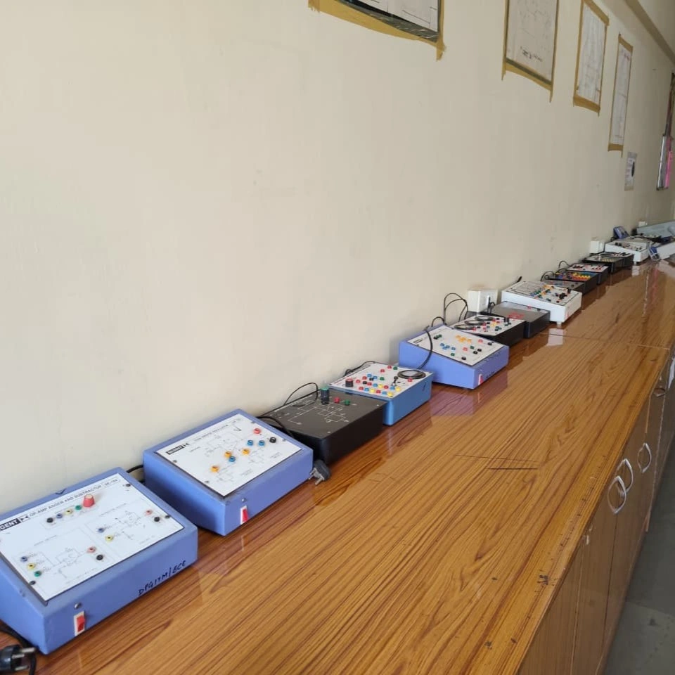 Analog Electronics Lab - ECE DPGITM